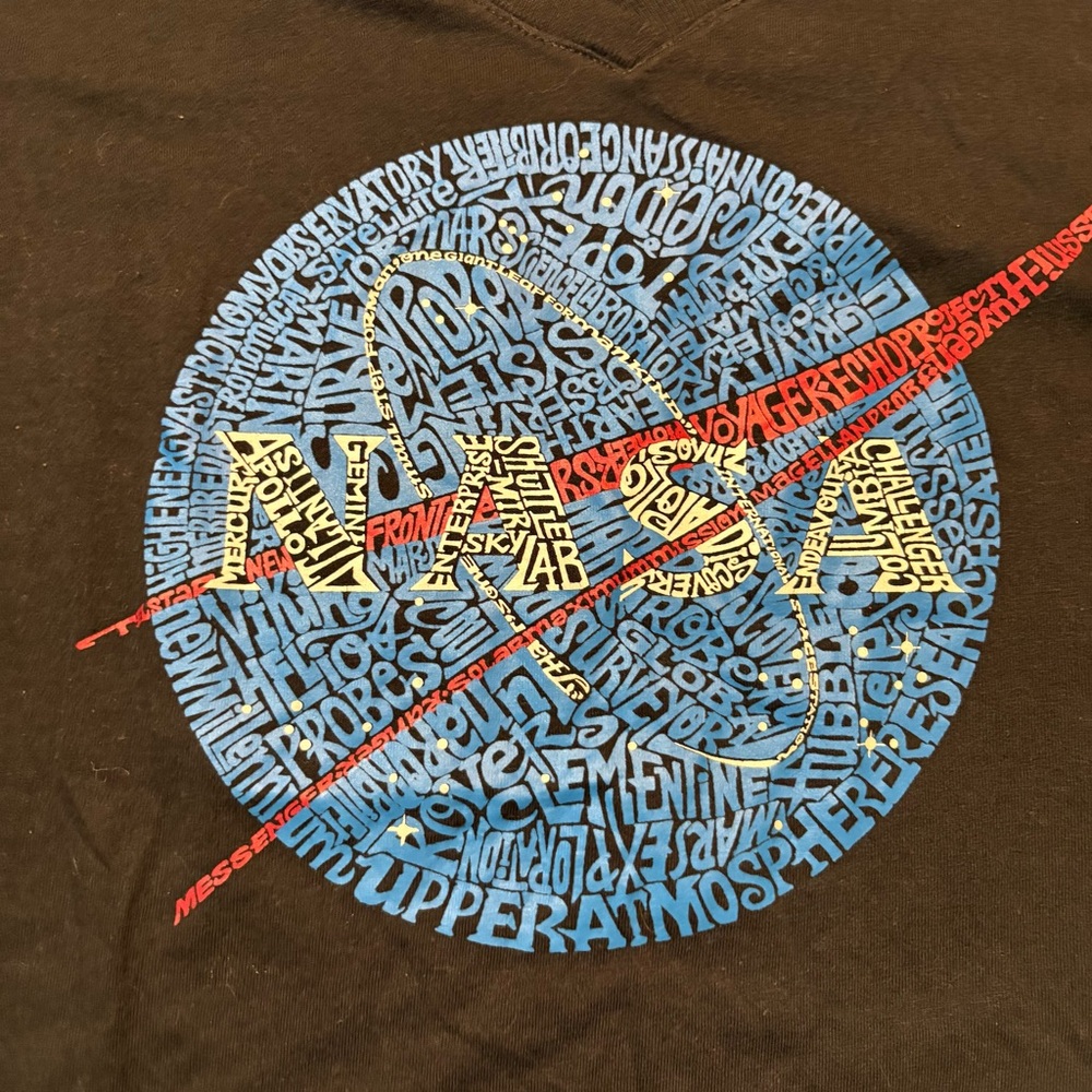 NASA Word Art V-Neck Graphic Tee Size XL Black
